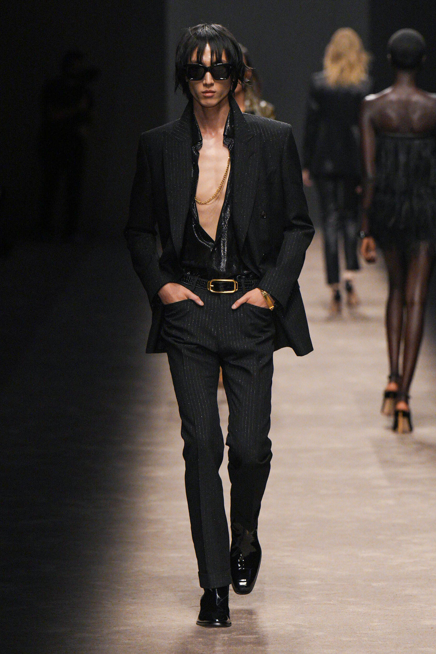 Look 10