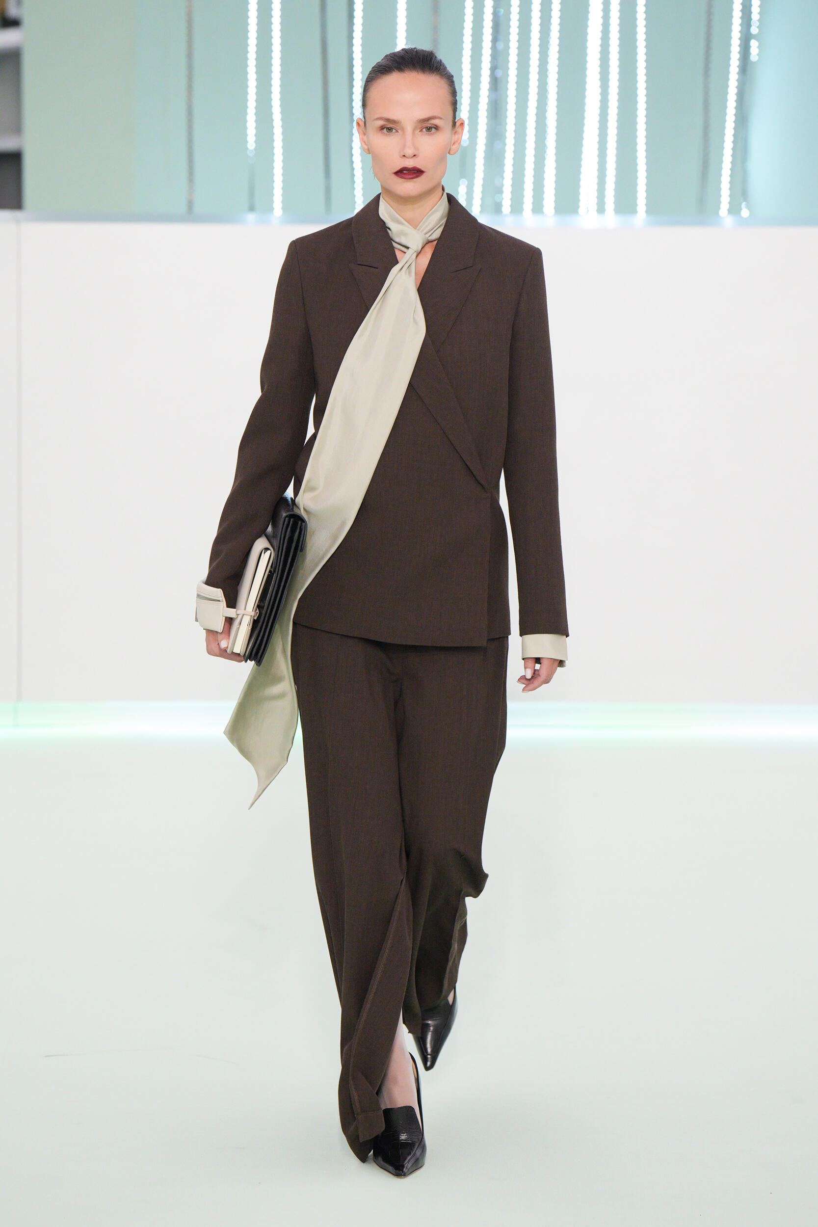 Look 7