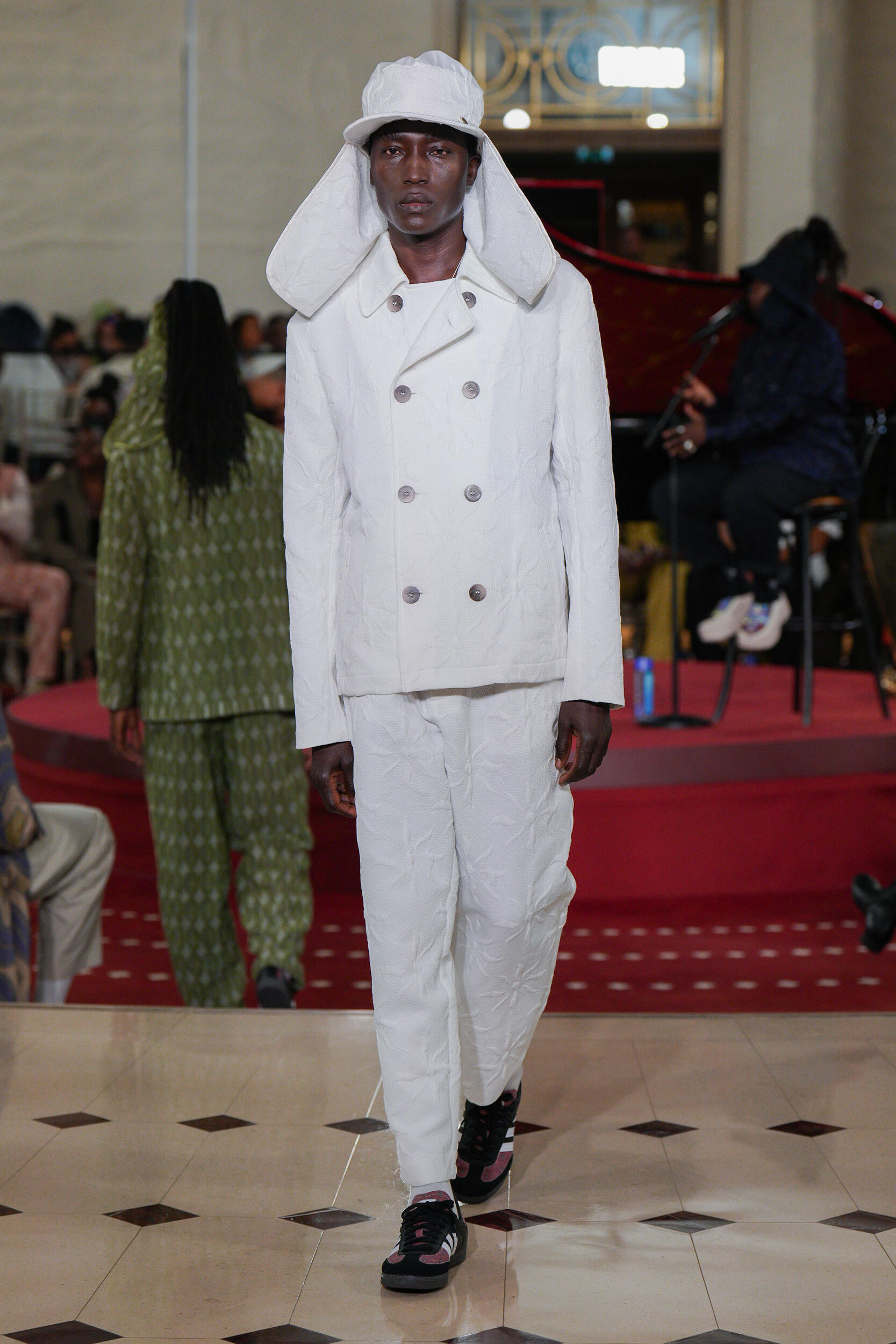 Look 9
