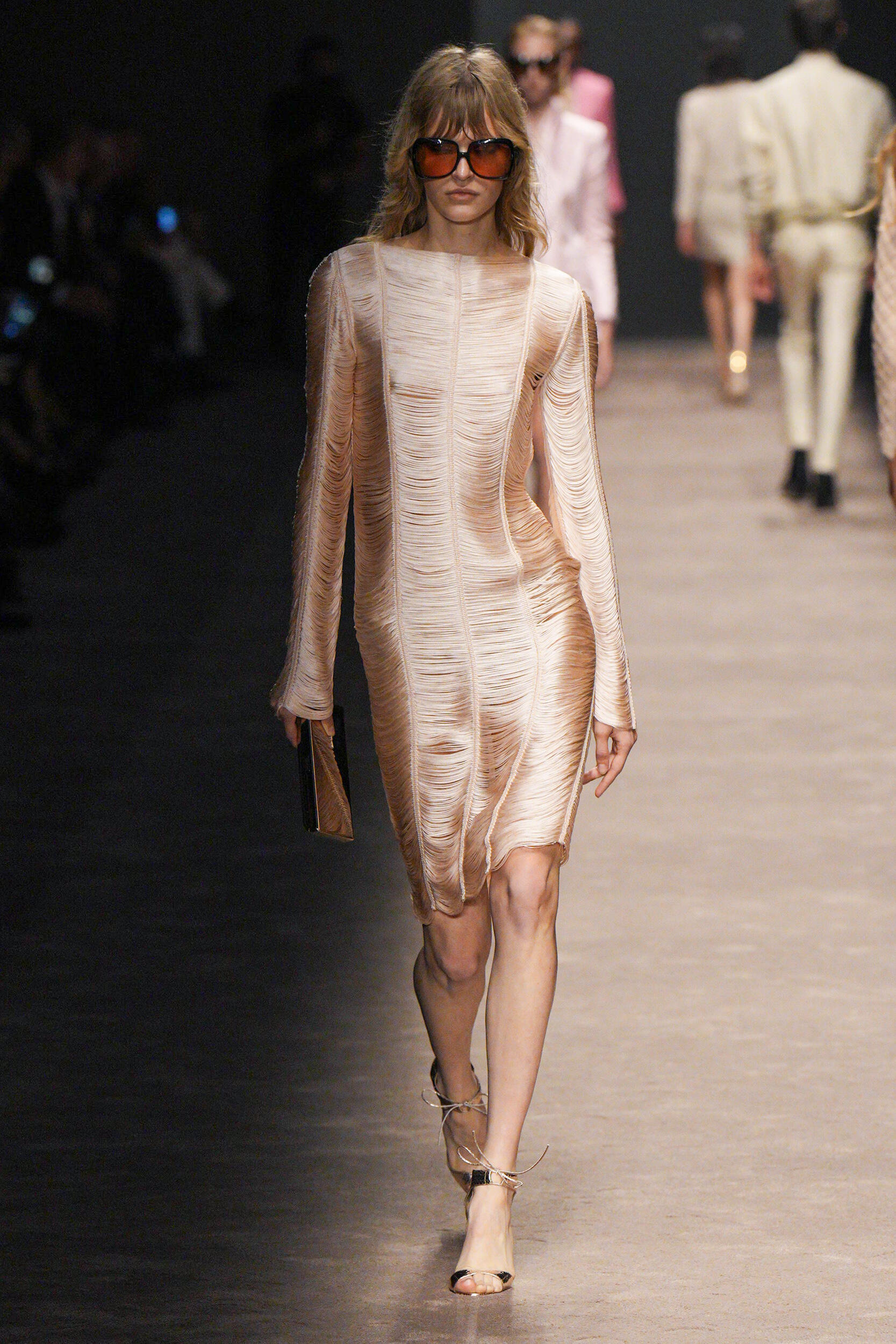 Look 25