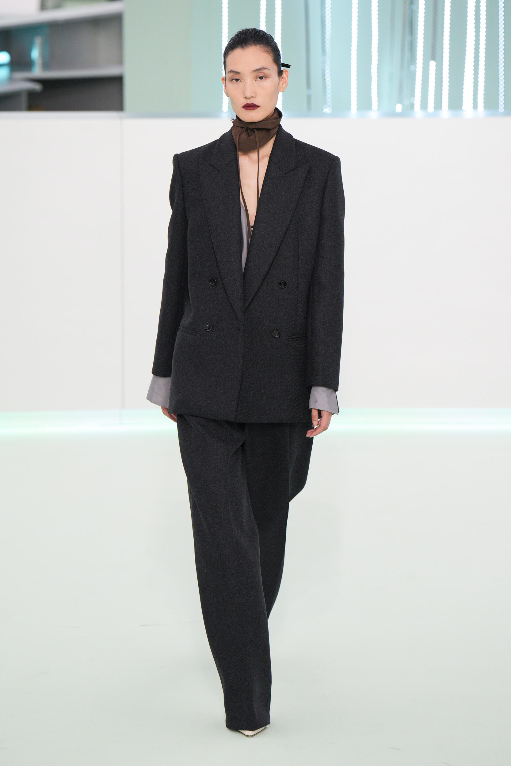 Look 15