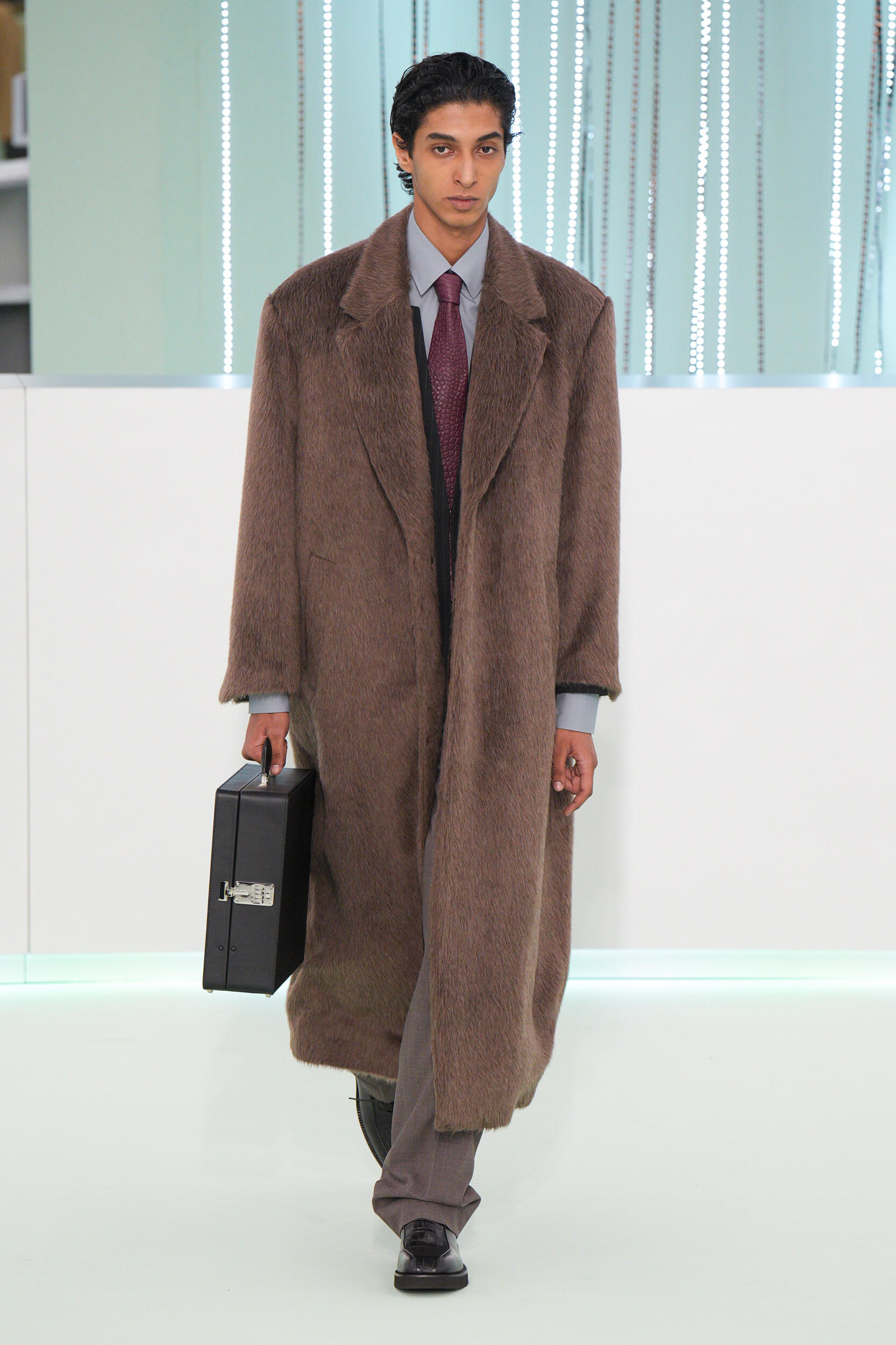 Look 18