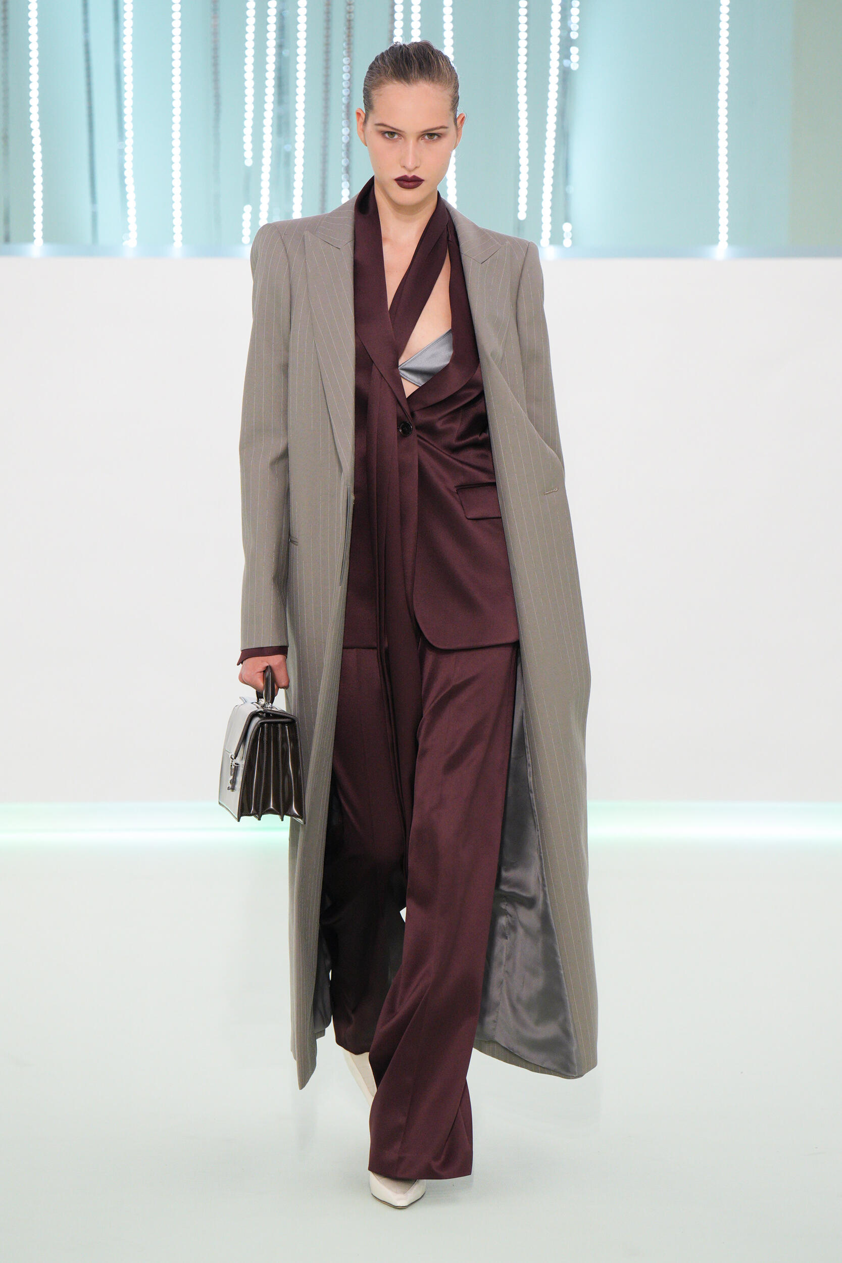 Look 19