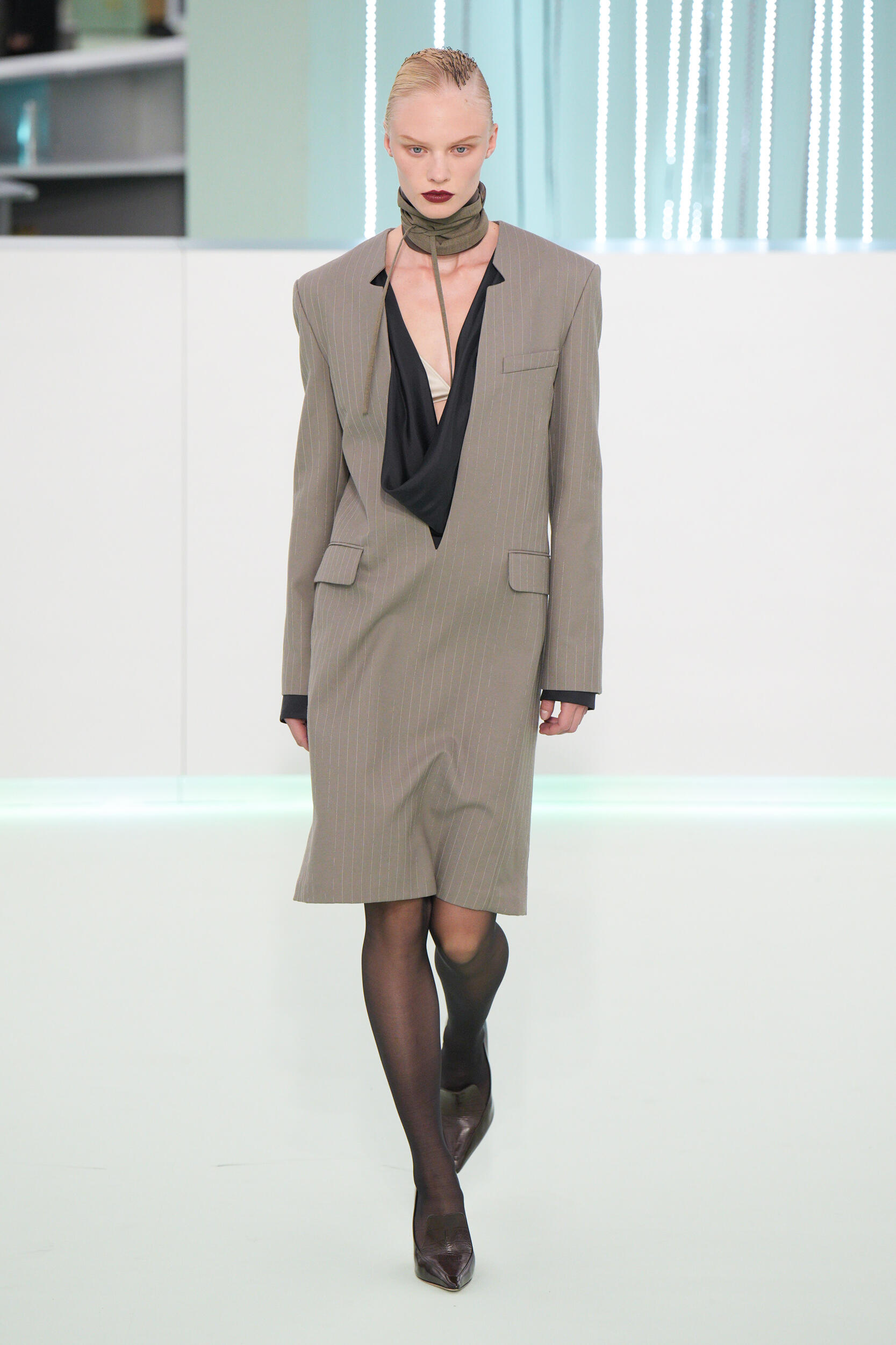 Look 28