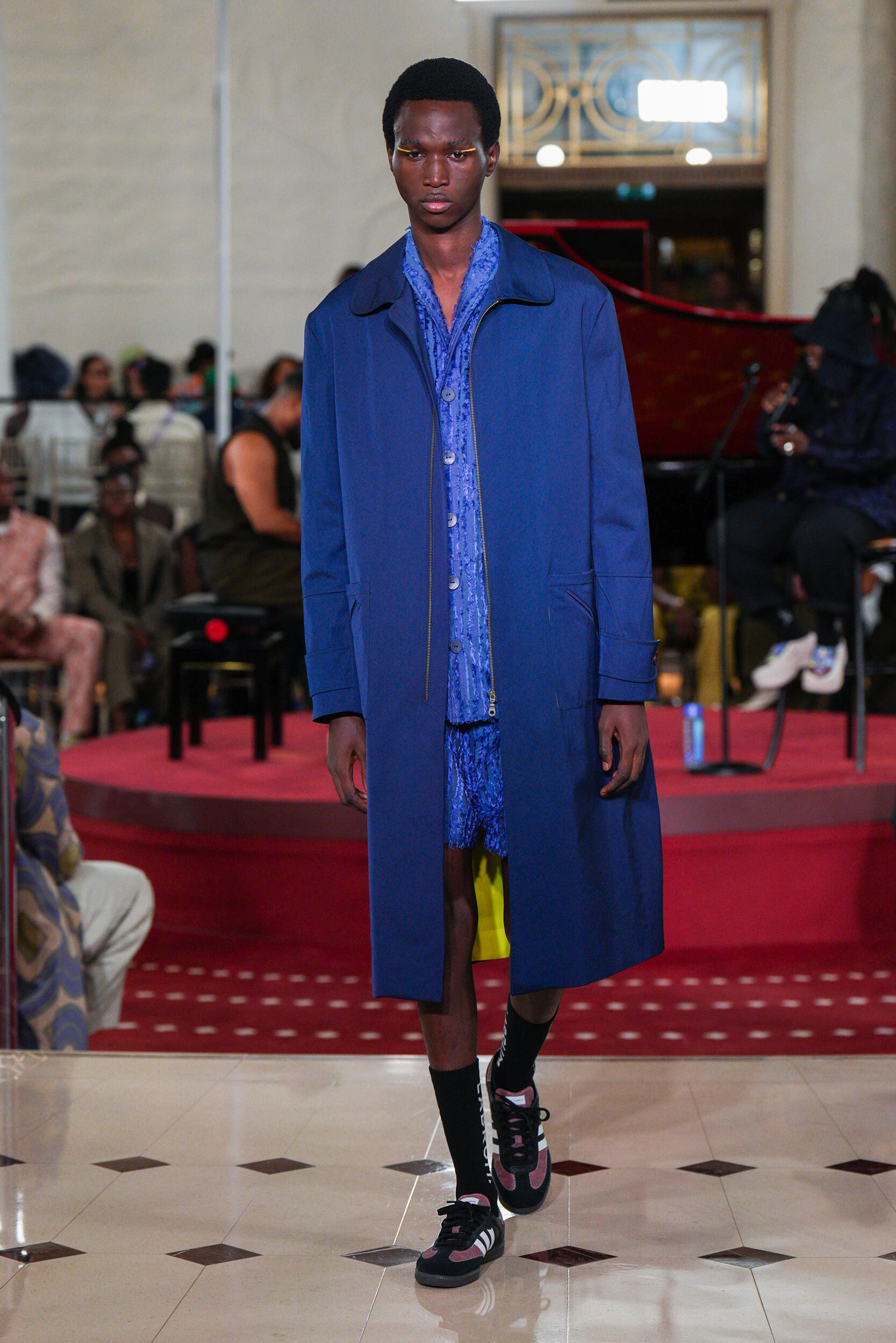 Look 24
