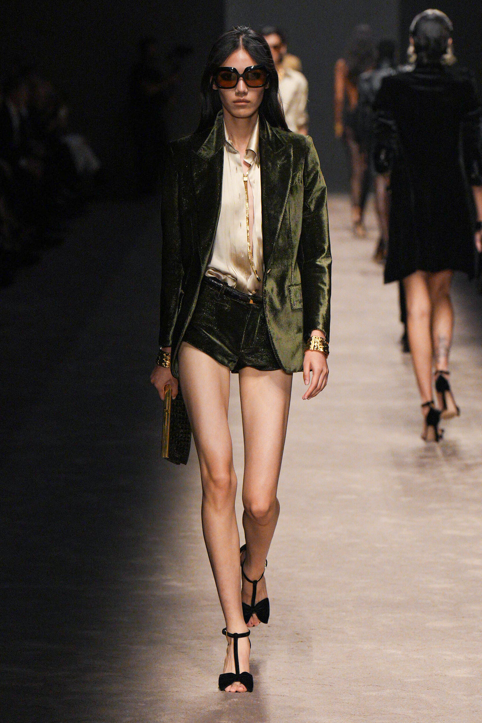 Look 49