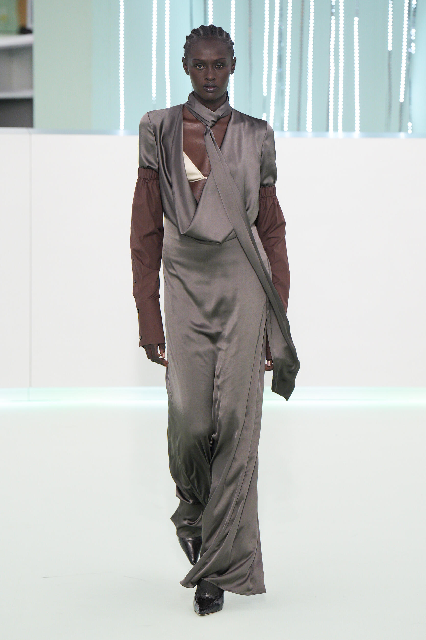 Look 32