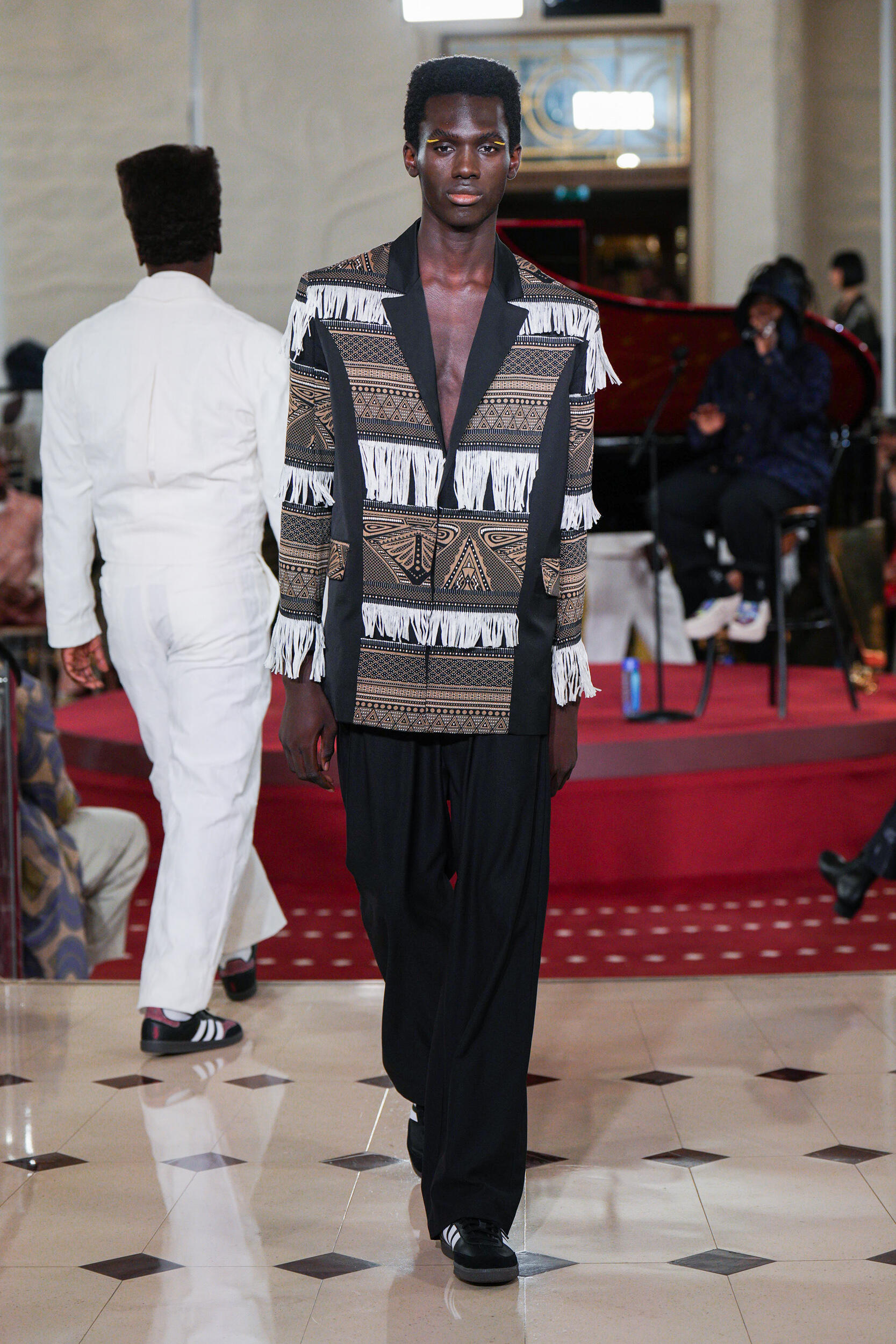 Look 29