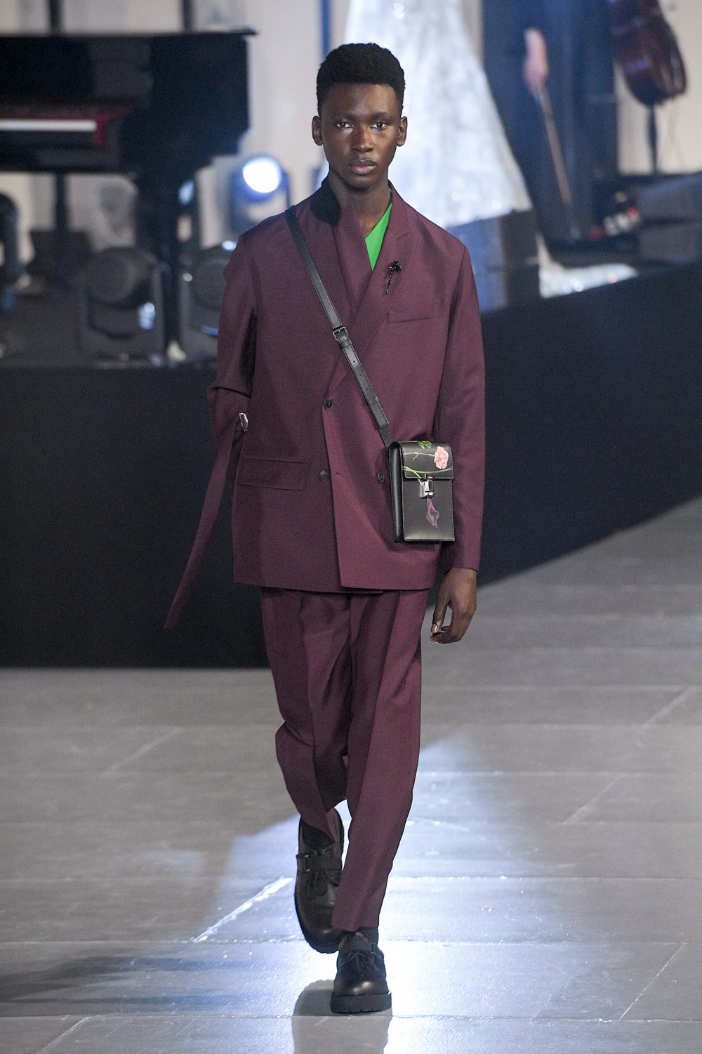 Look 10