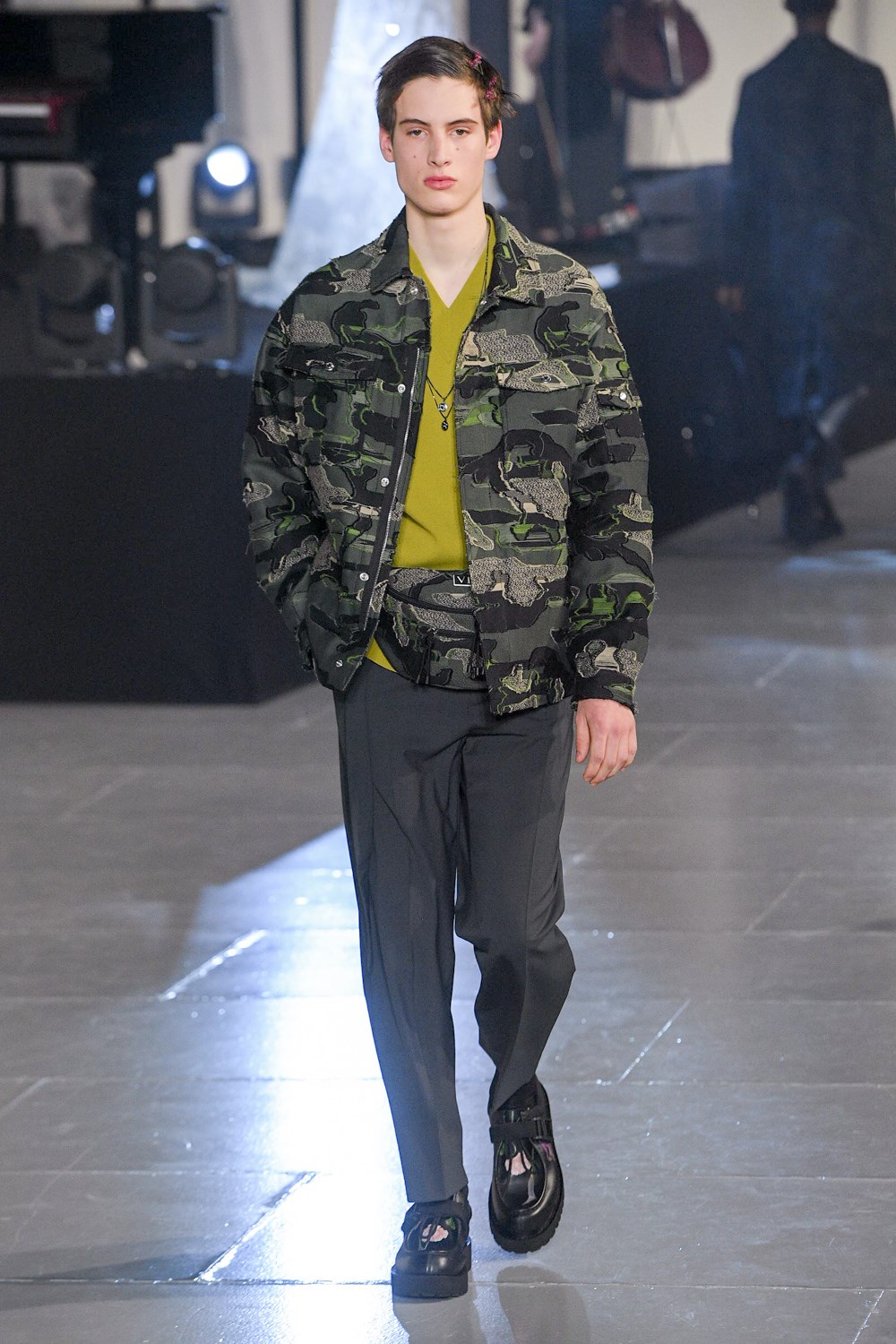 Look 30