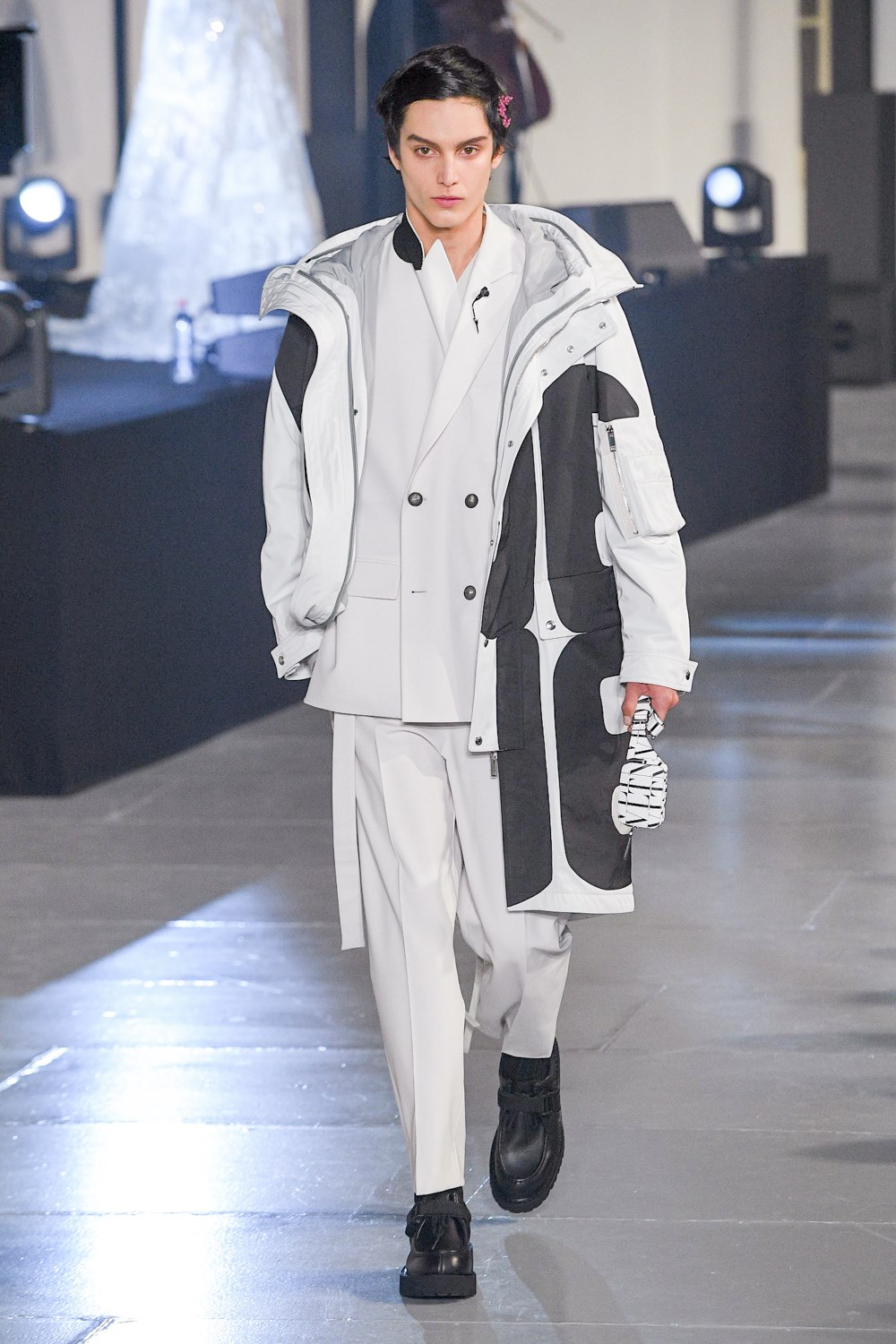 Look 49