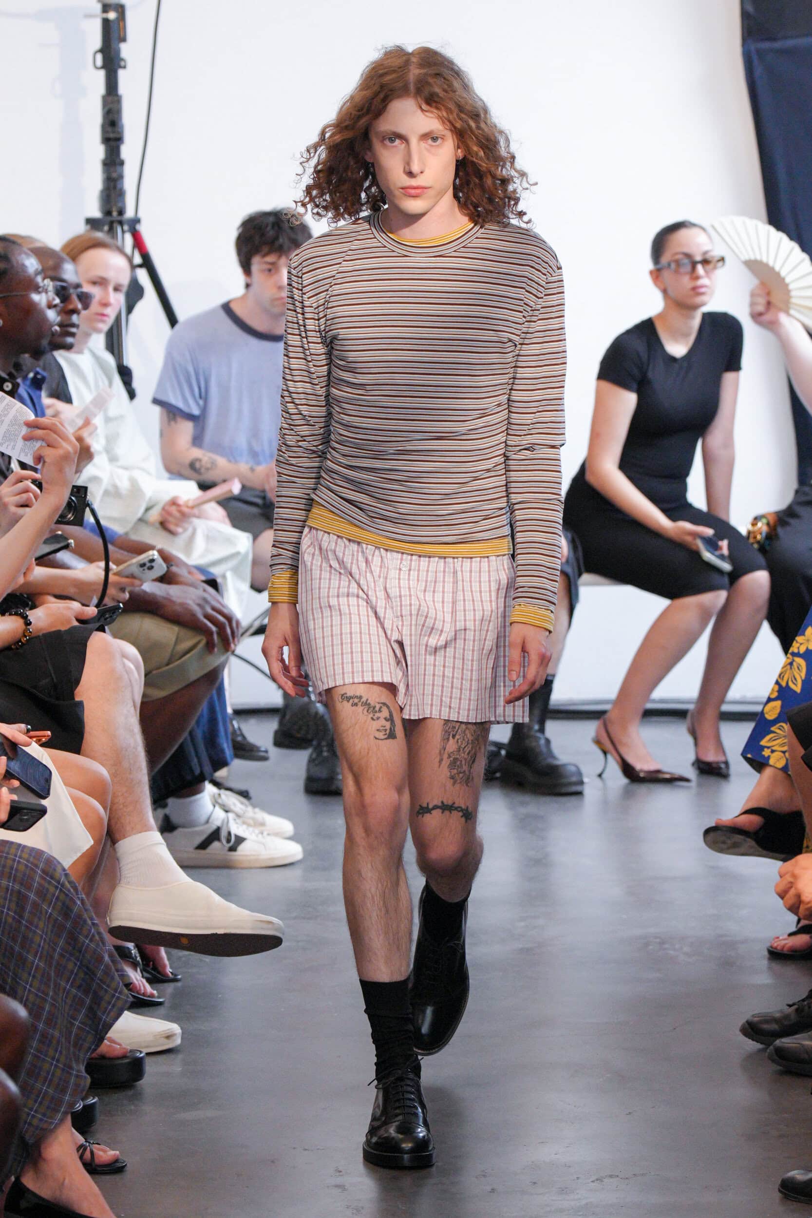 Look 16