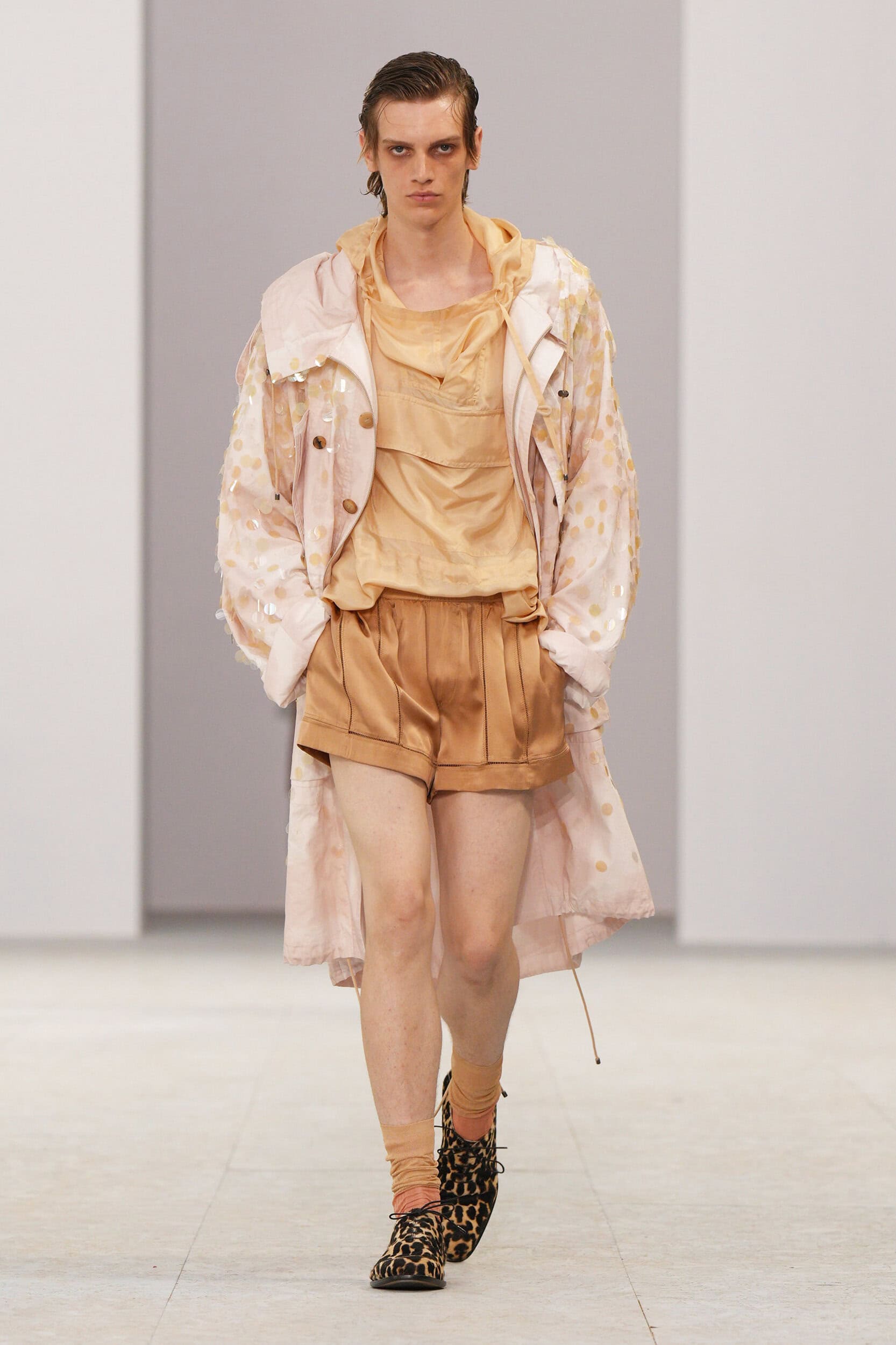 Look 10