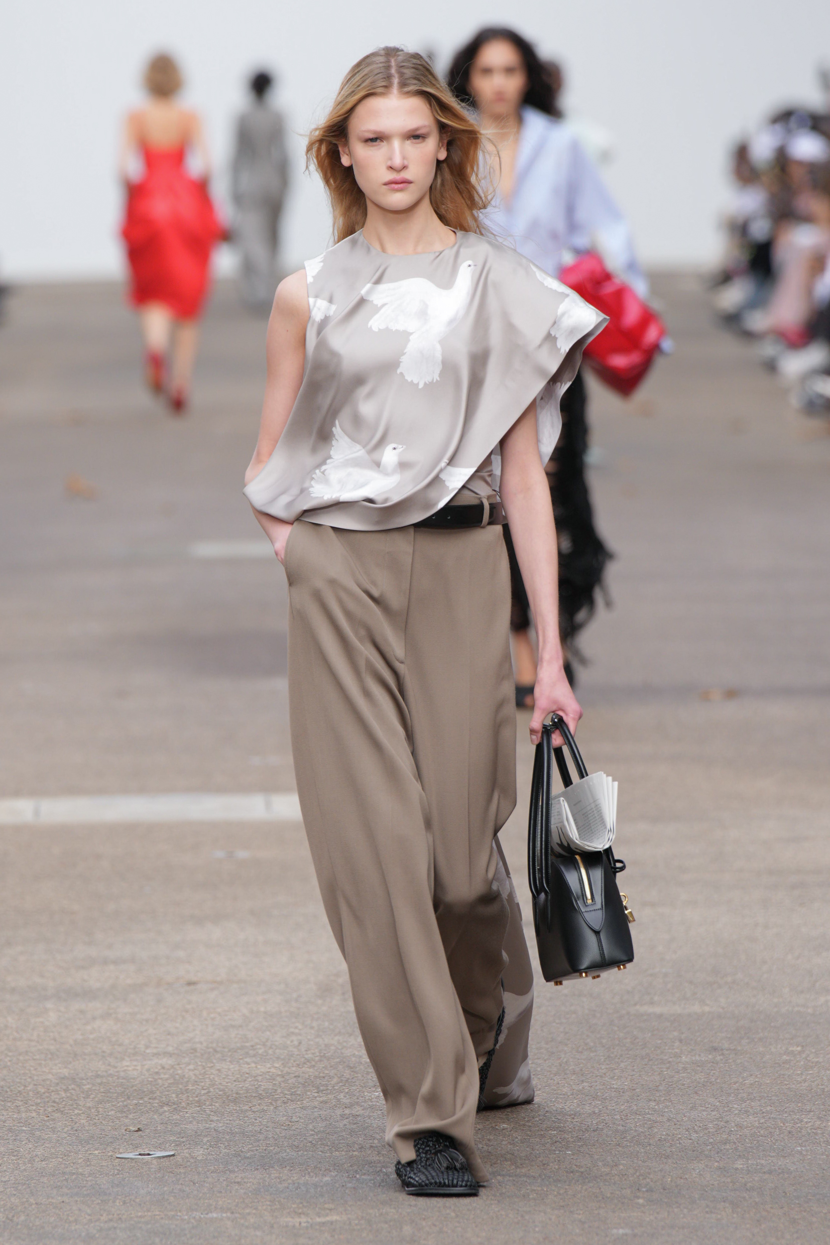 Look 10