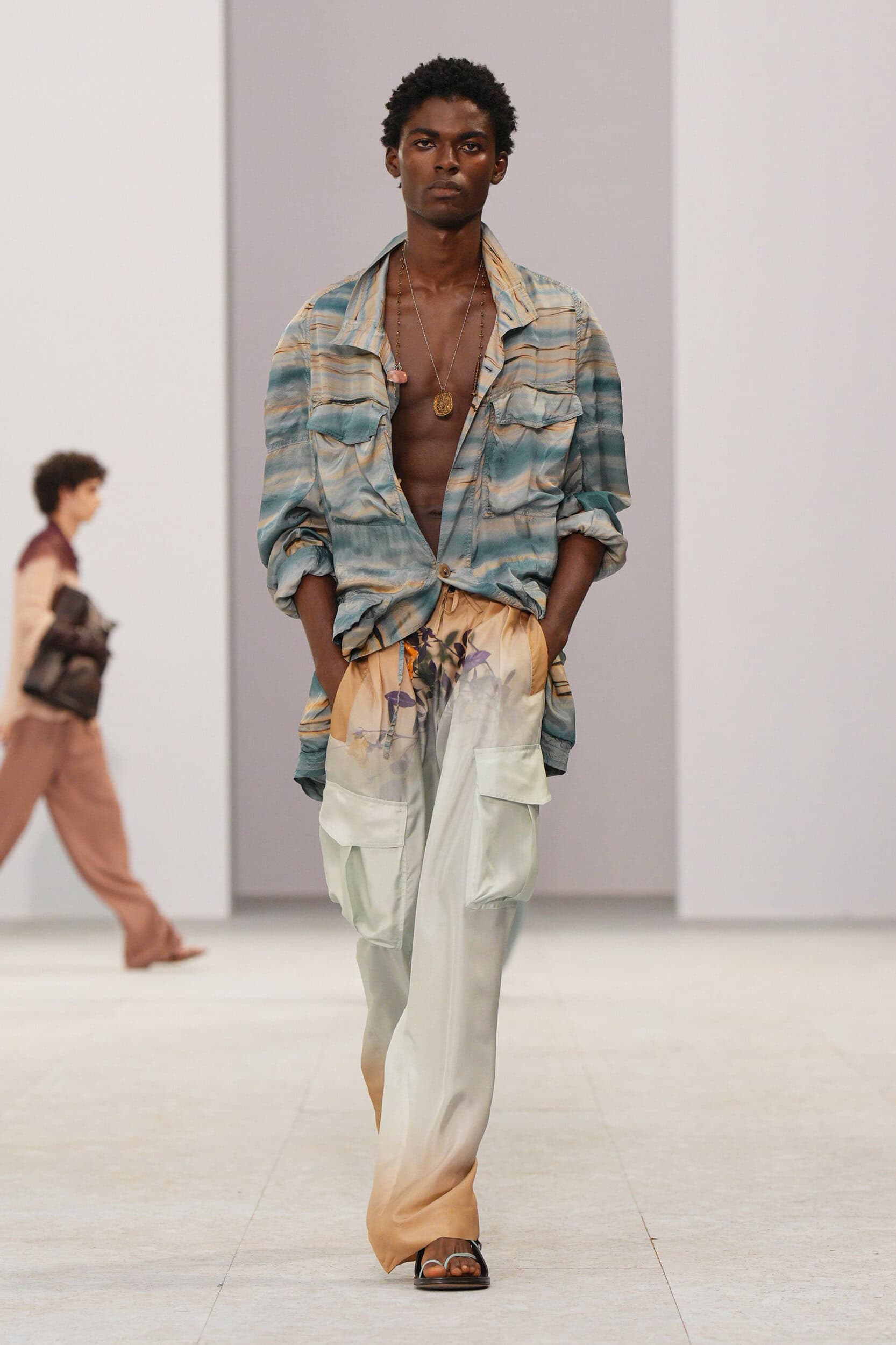 Look 16