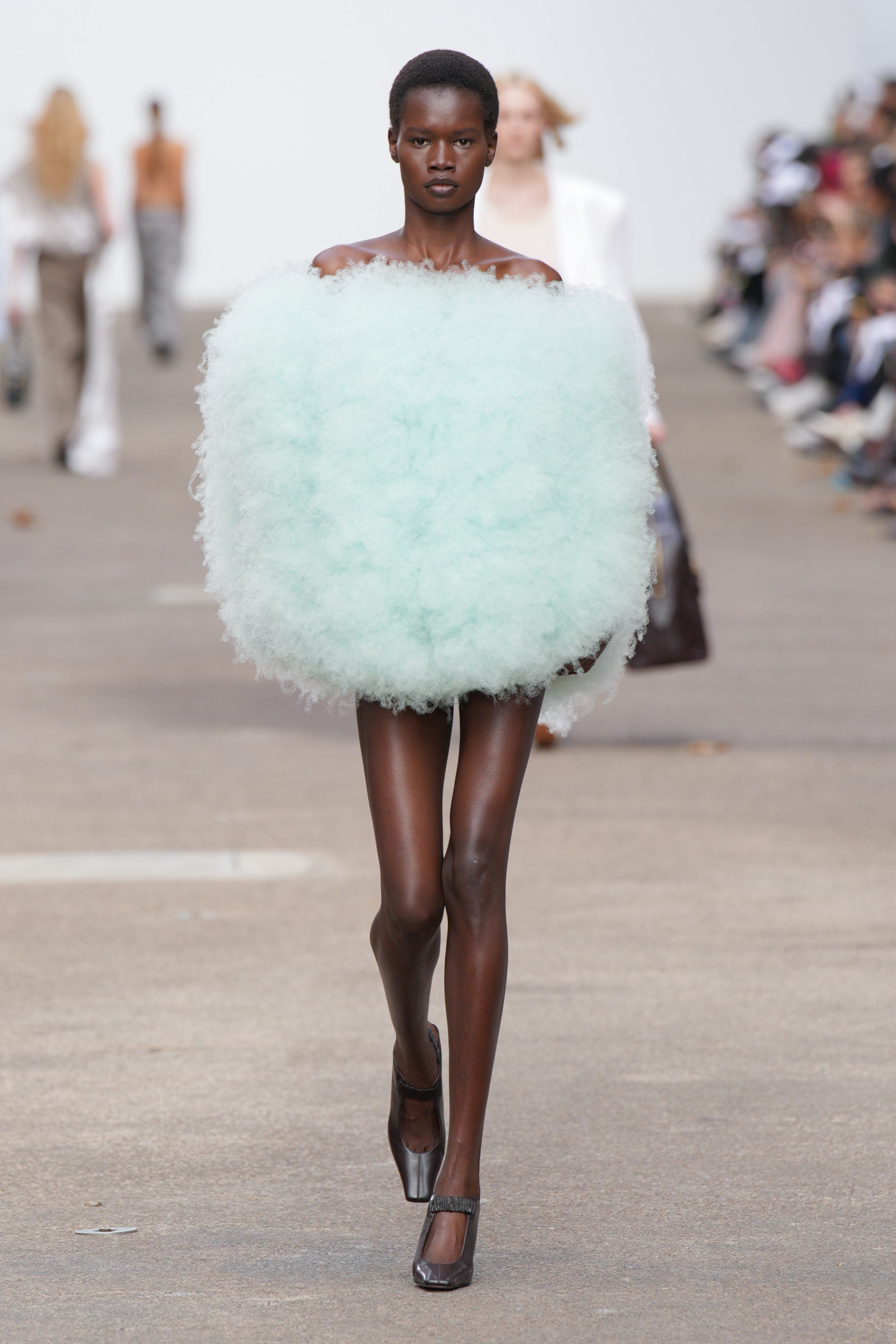 Look 17