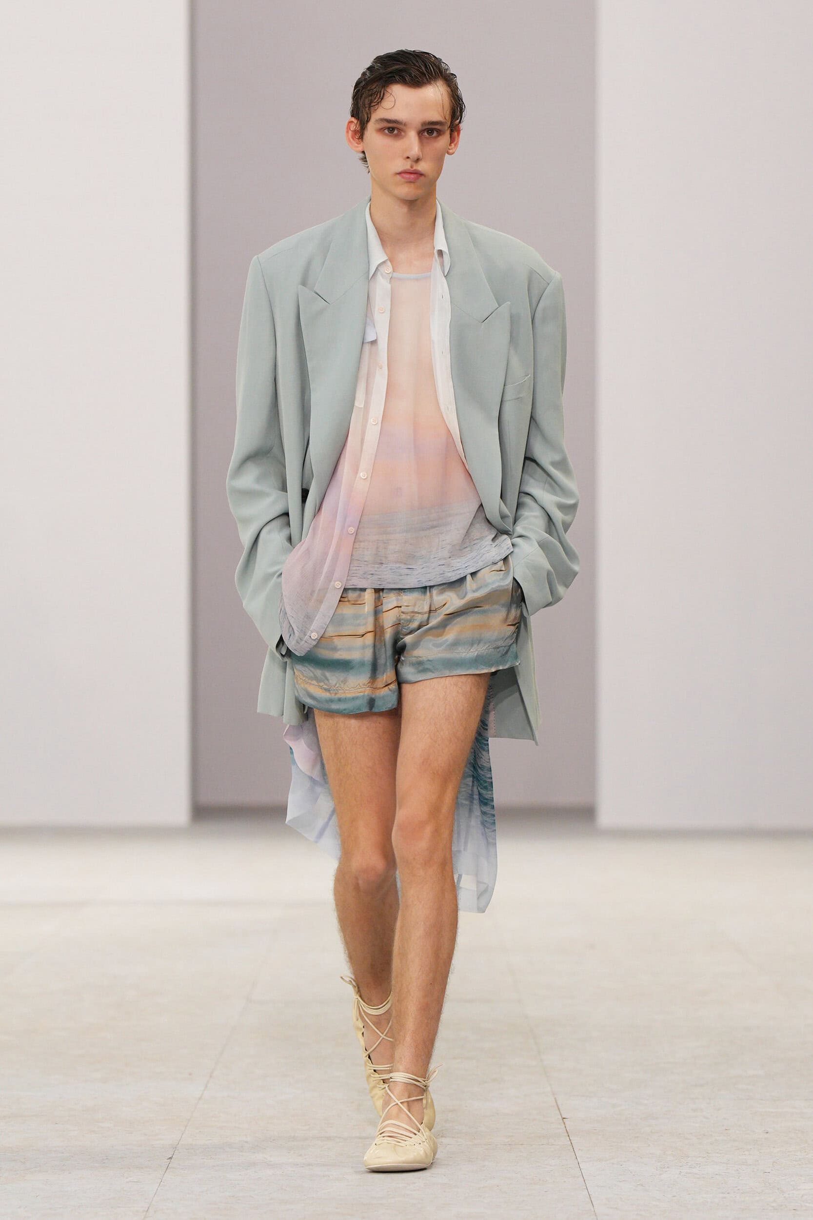 Look 18