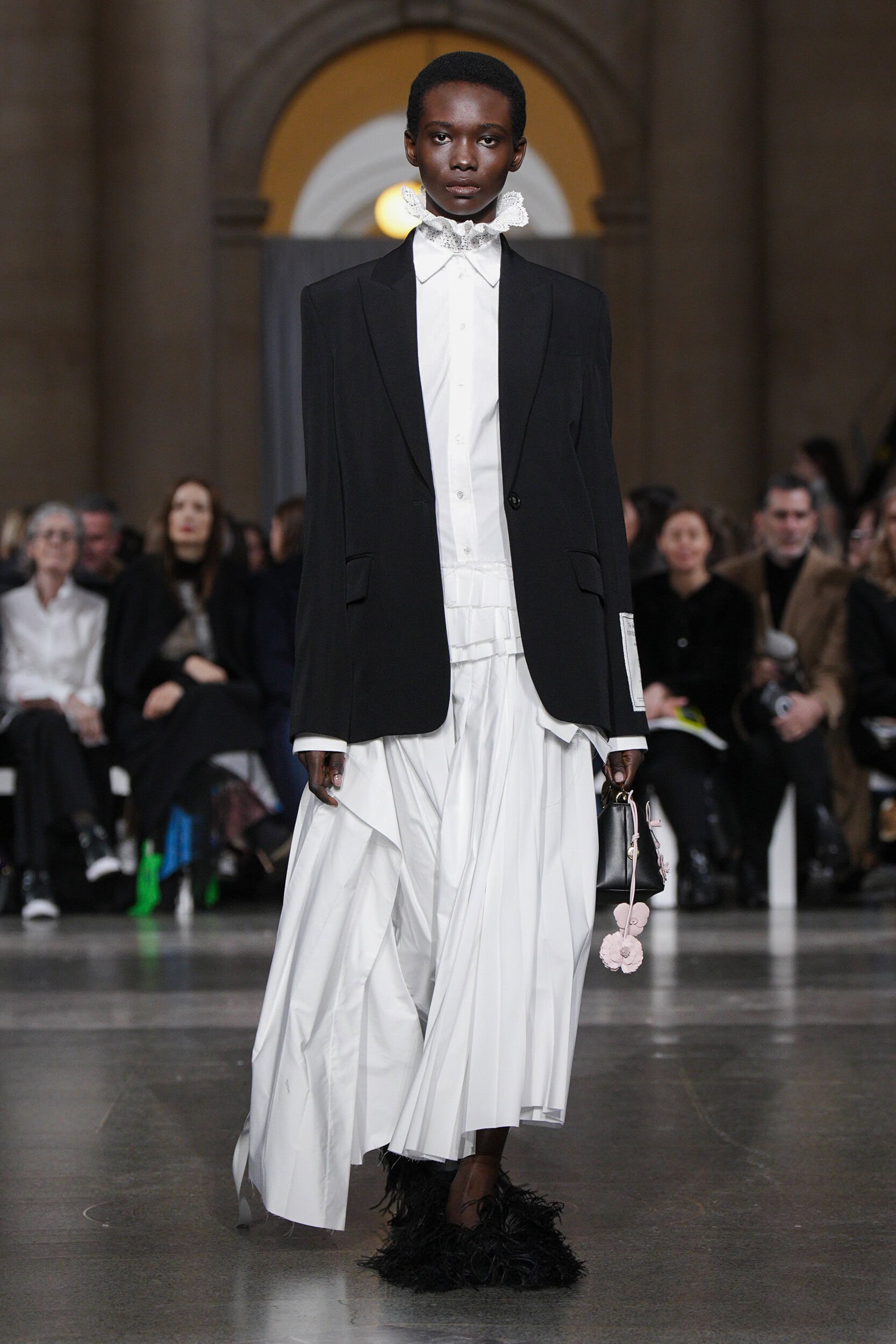 Look 18