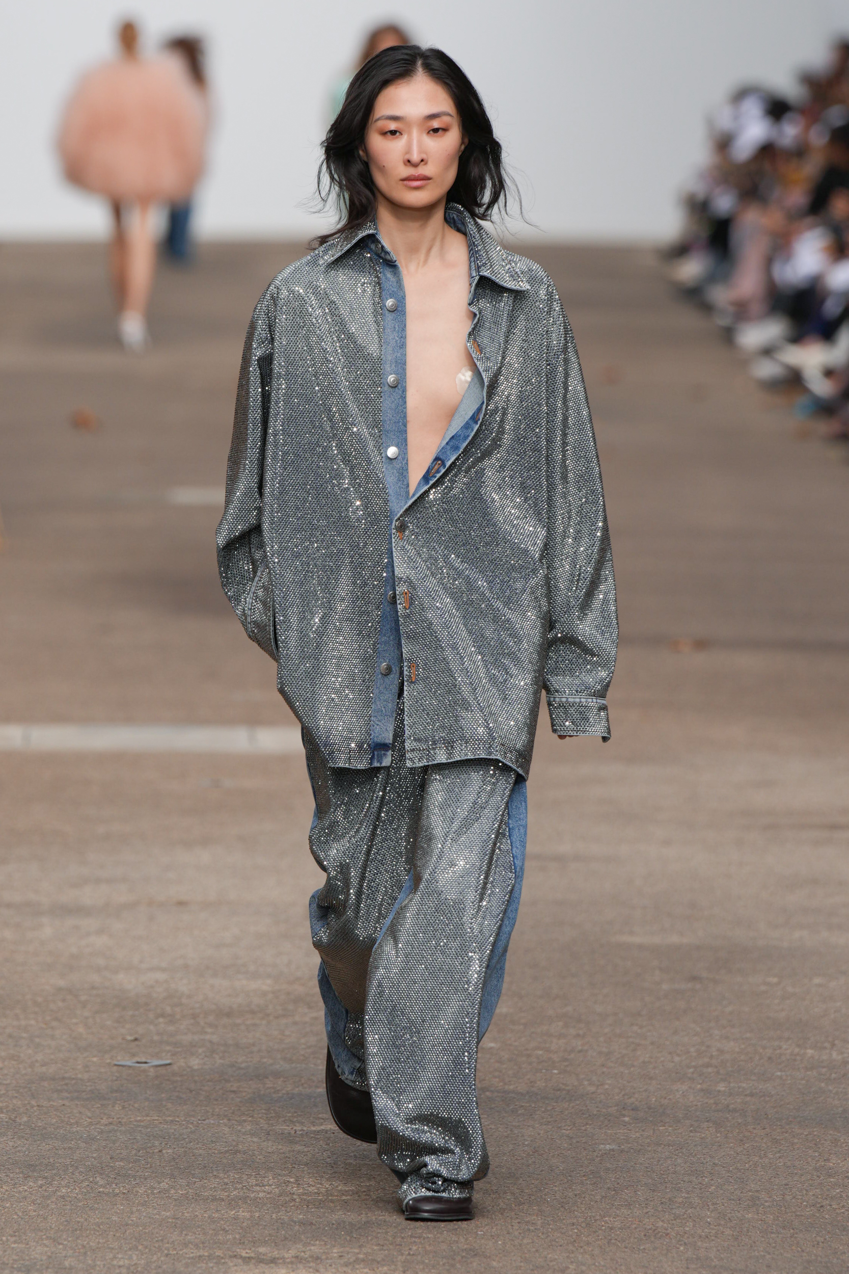 Look 25