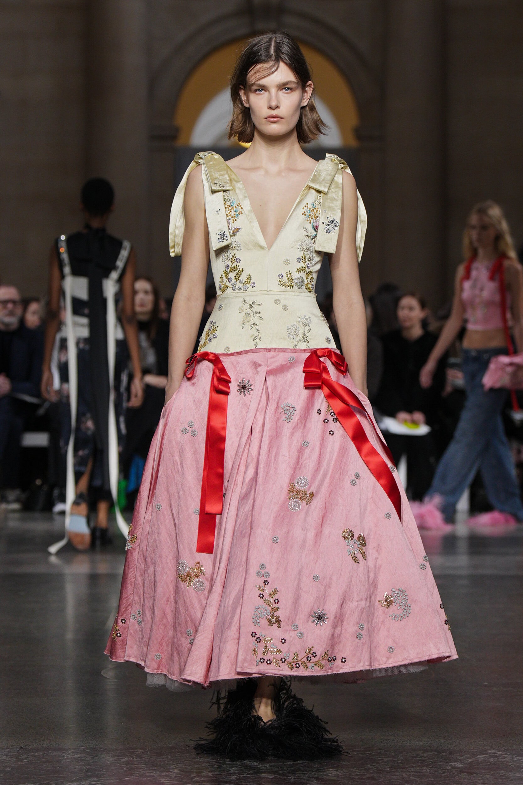 Look 28