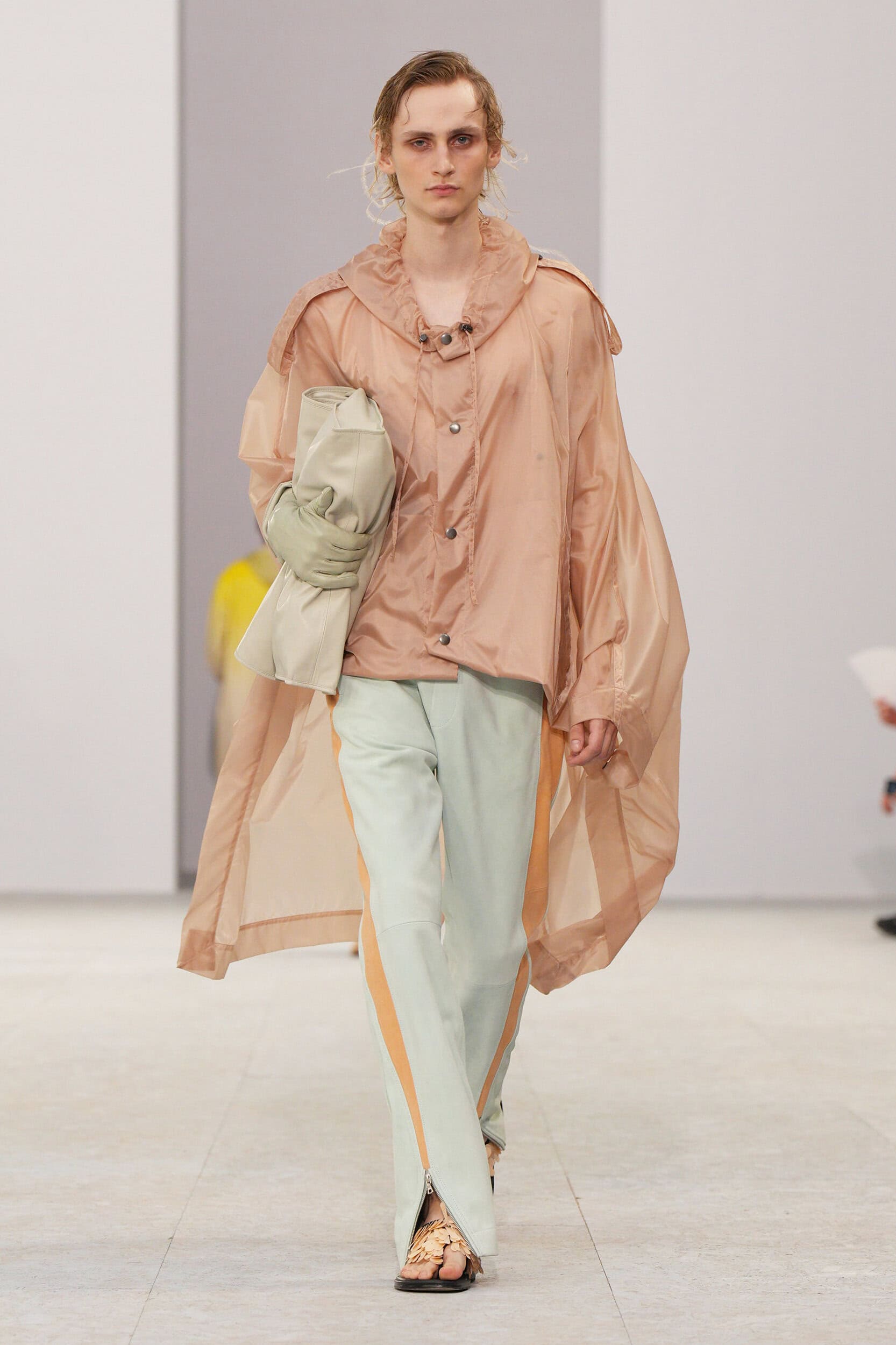 Look 38