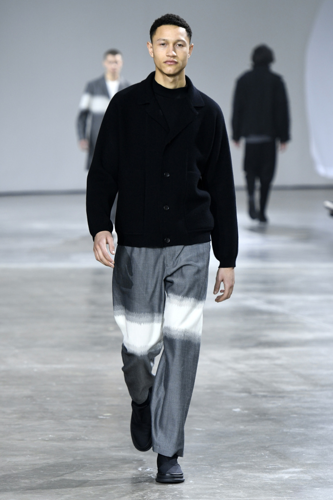 Look 15