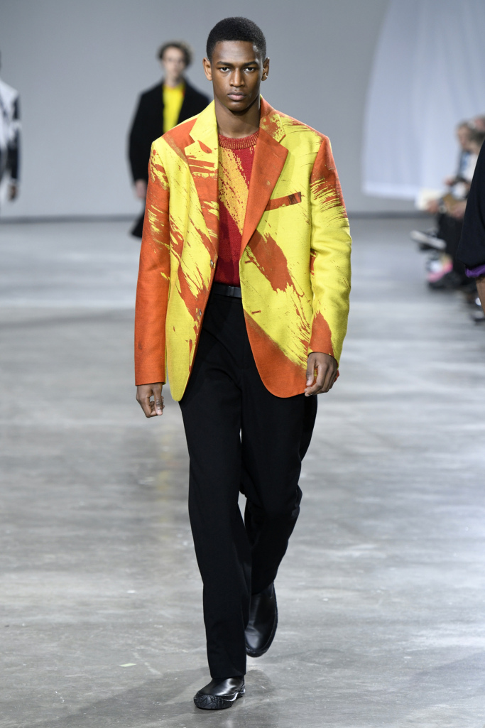 Look 24
