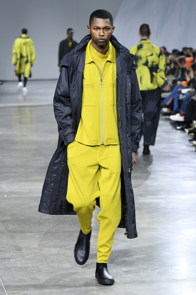 Look 32