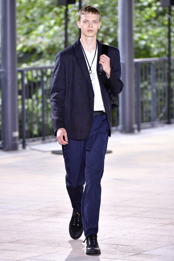 Look 9