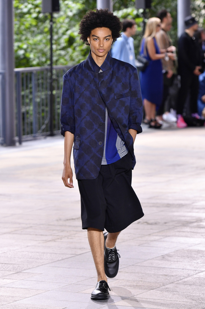 Look 10