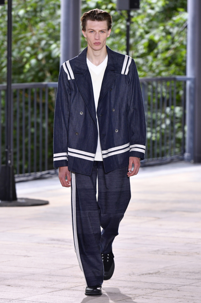 Look 12