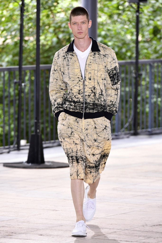 Look 18