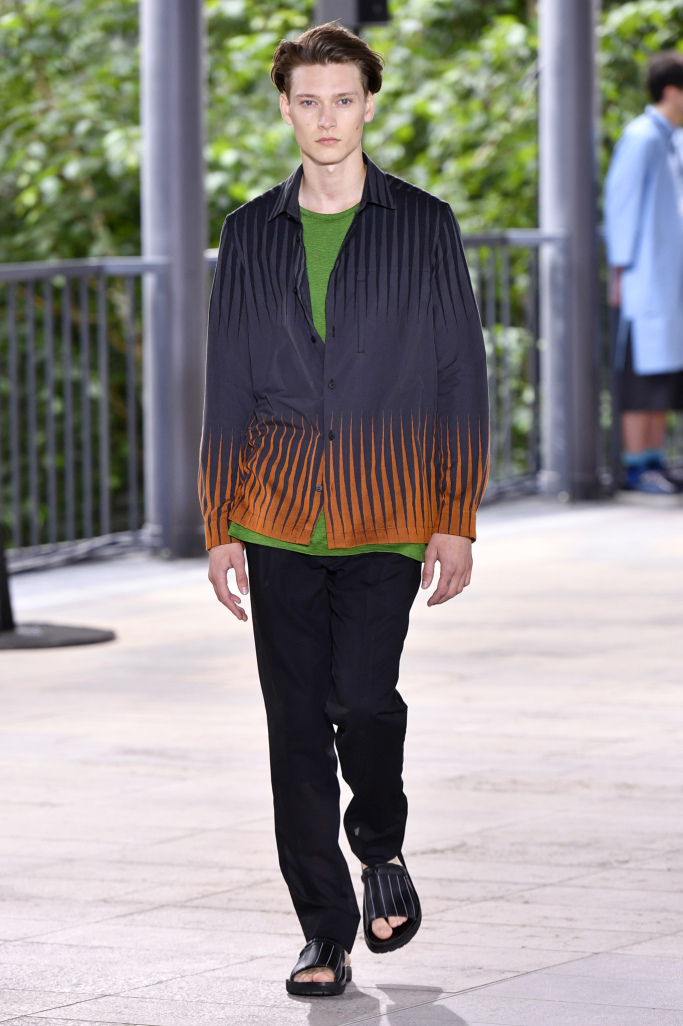 Look 24