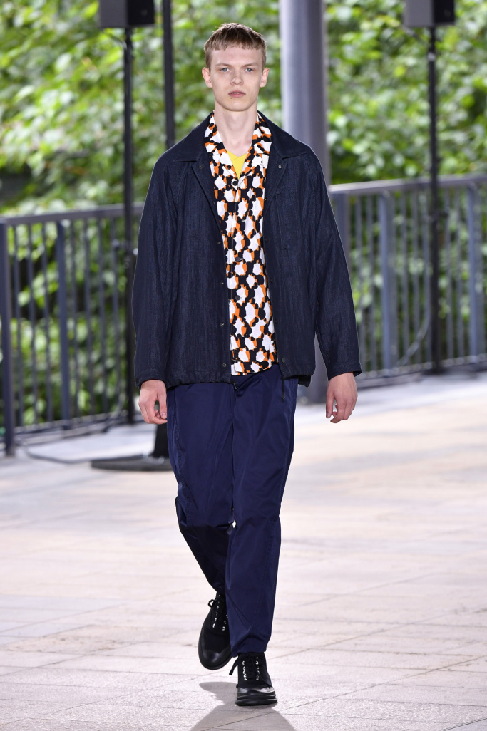 Look 28