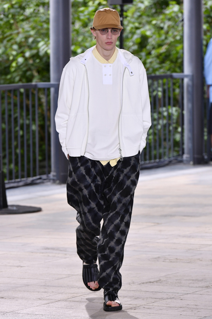Look 32