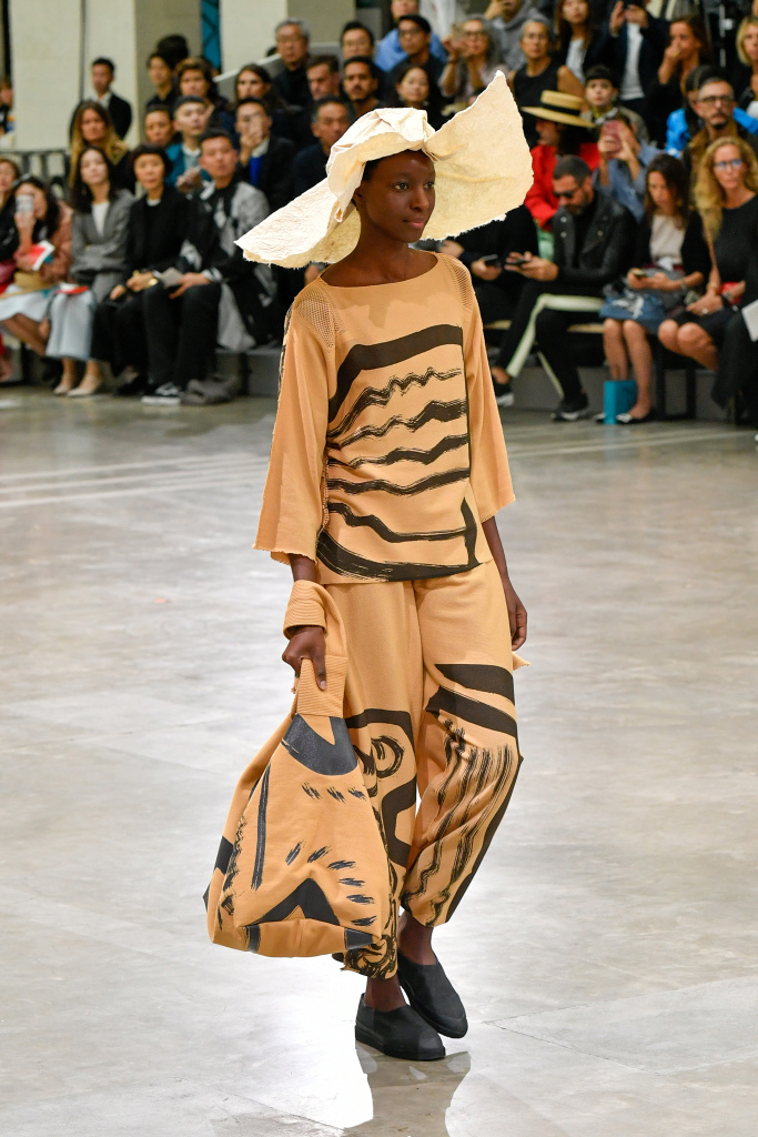 Look 7