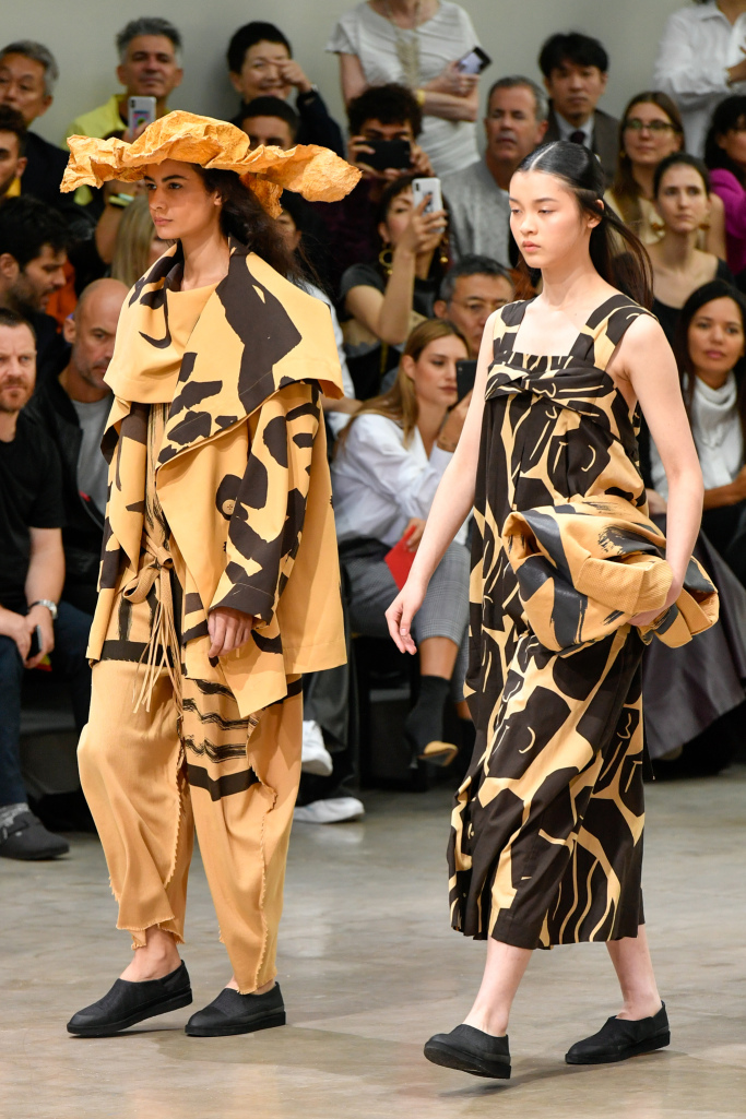 Look 12