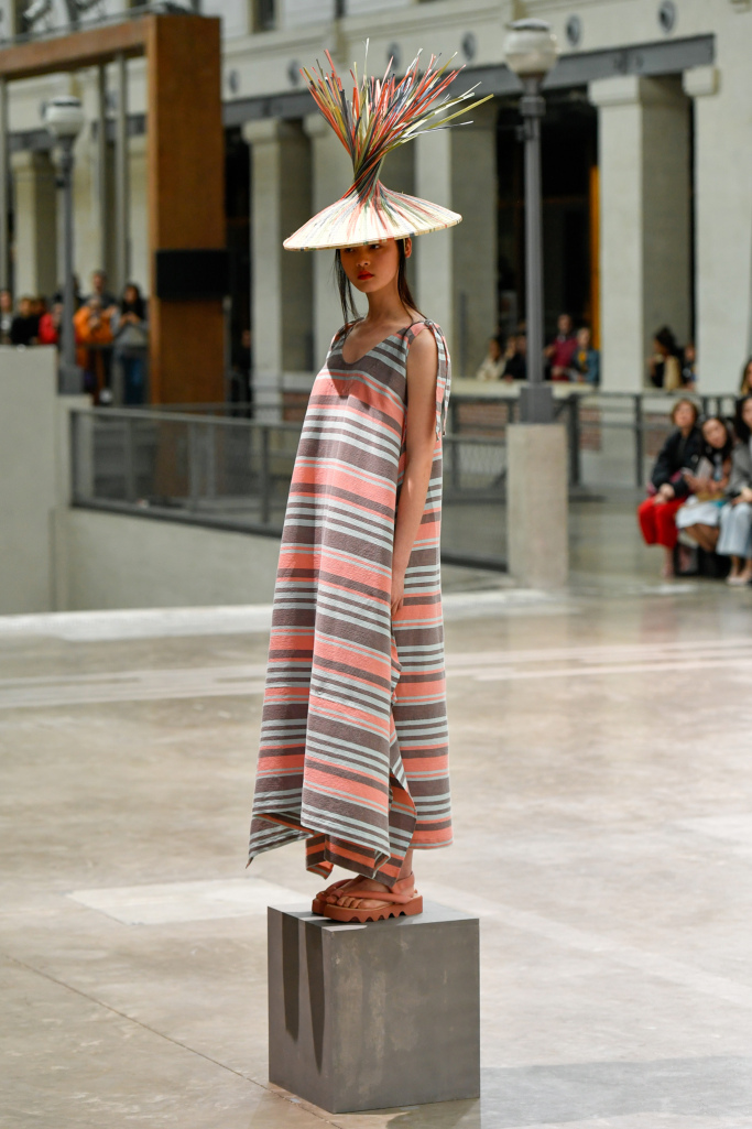 Look 50