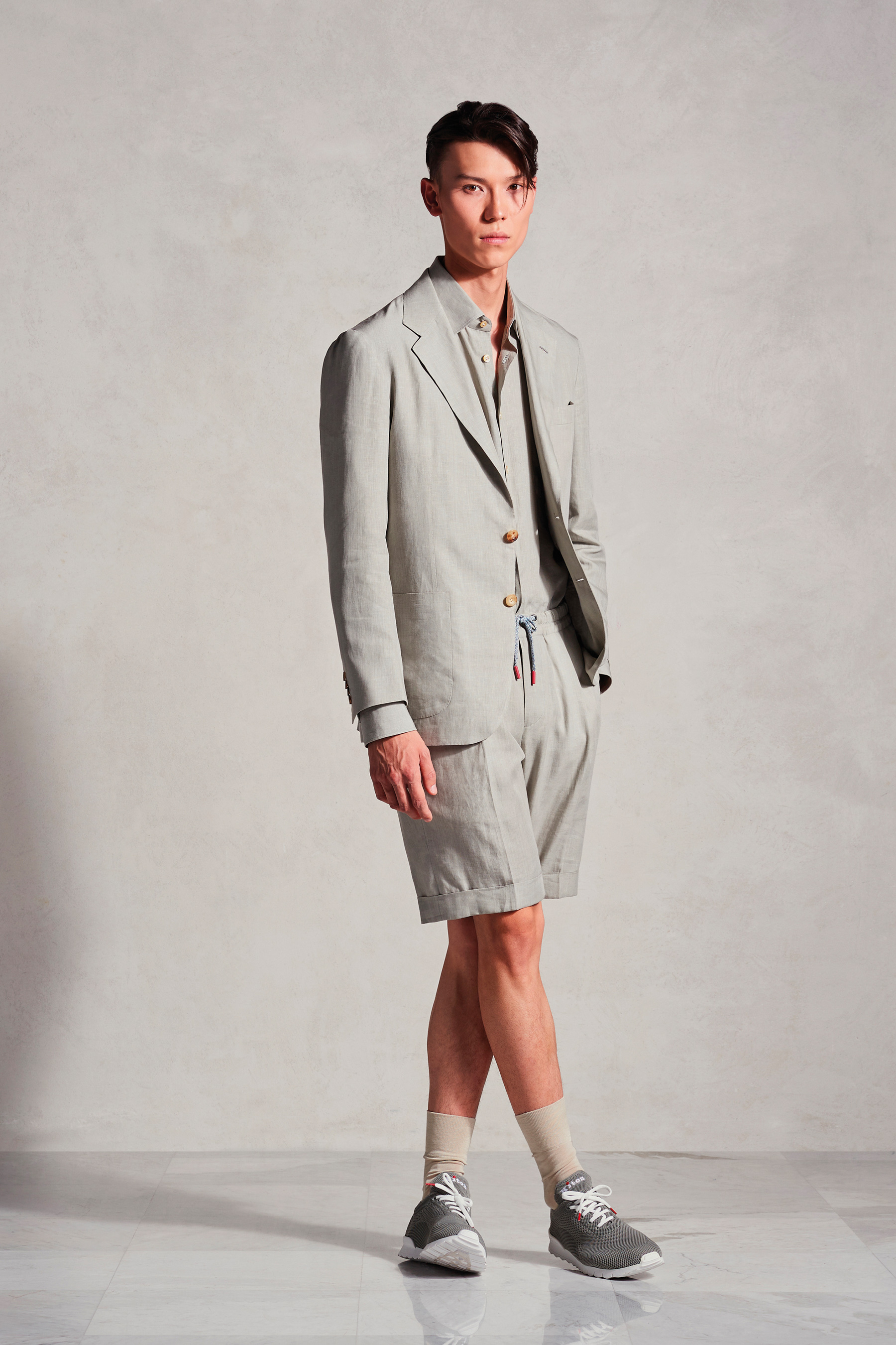 Look 10
