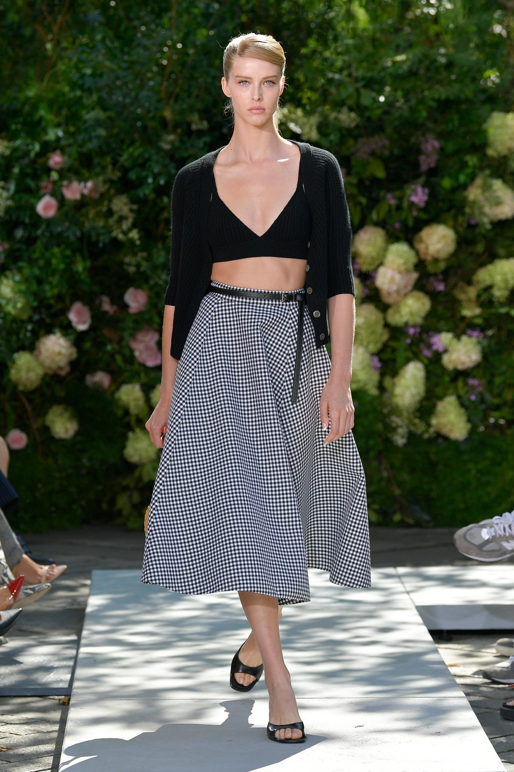 Look 16