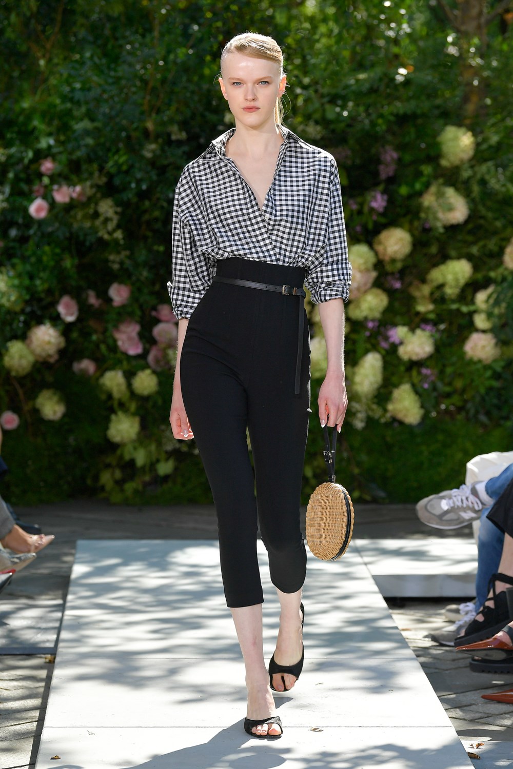 Look 18