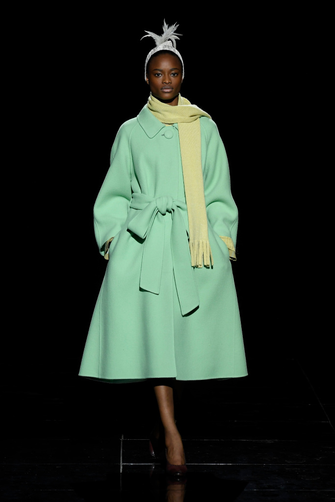 Look 18