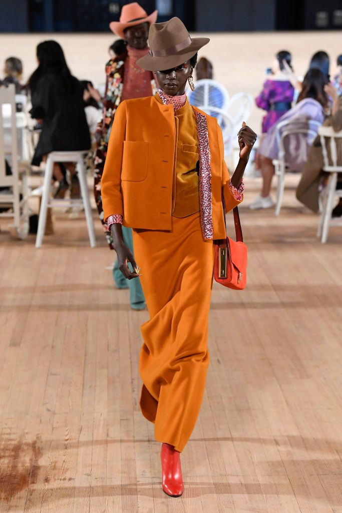 Look 10