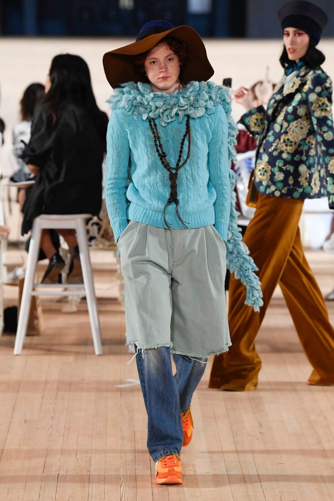 Look 16