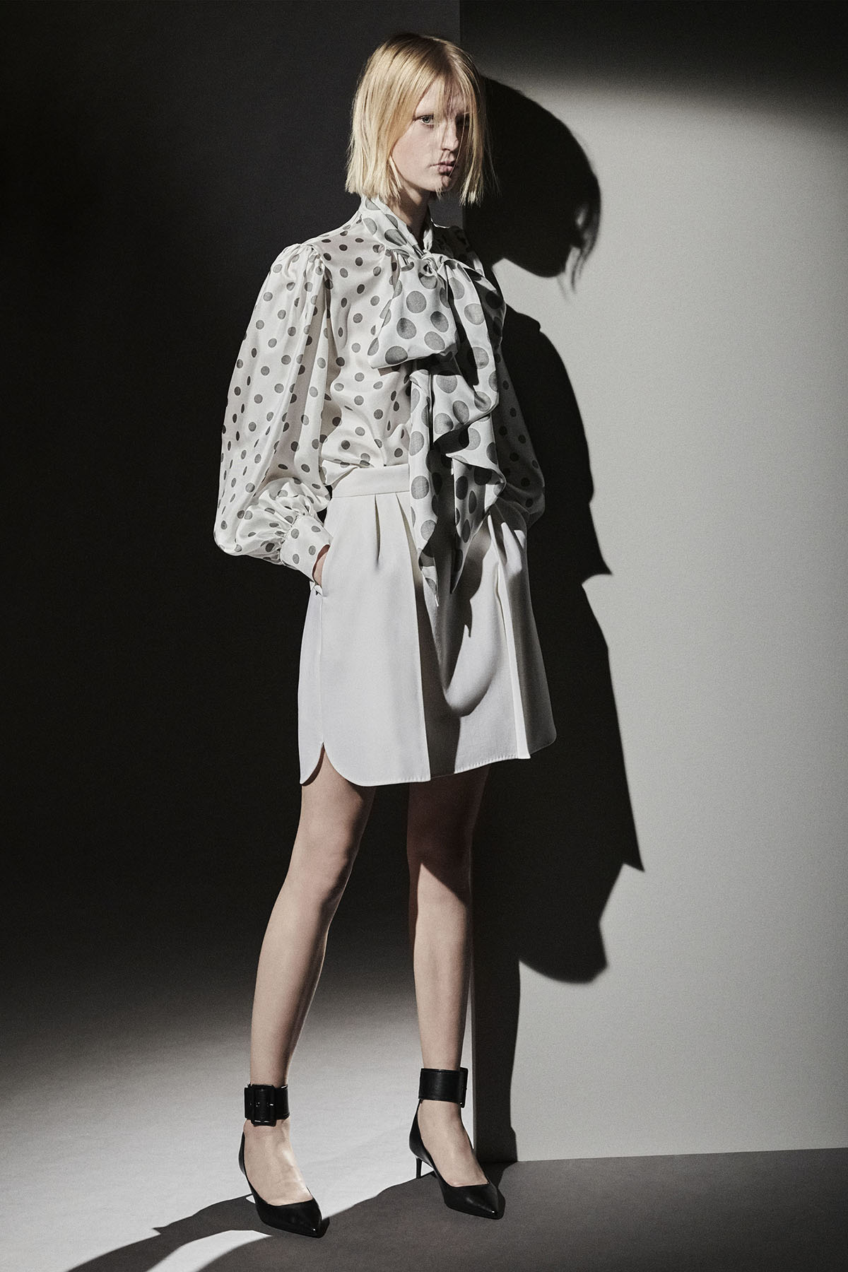 Look 16