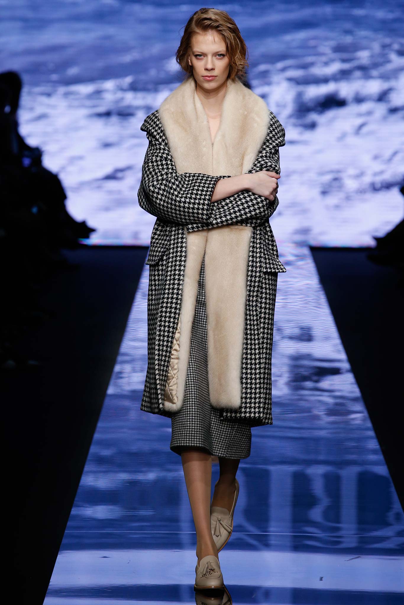Look 10