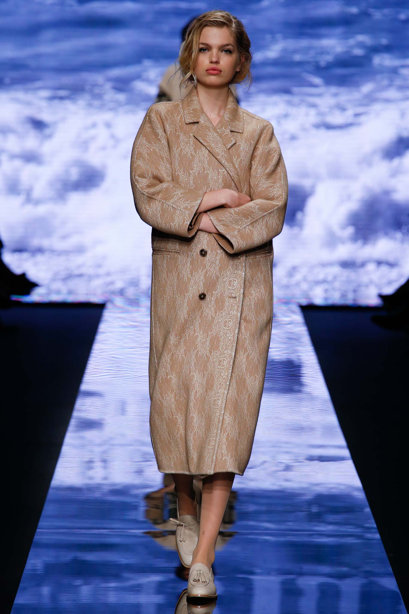 Look 5