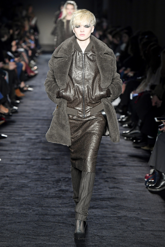 Look 12