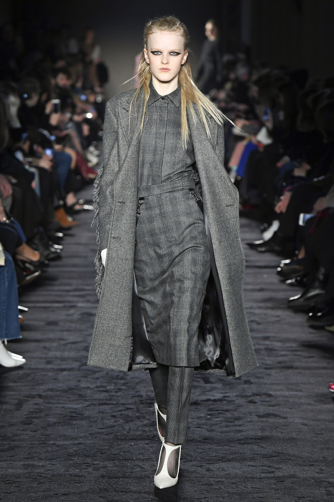 Look 28