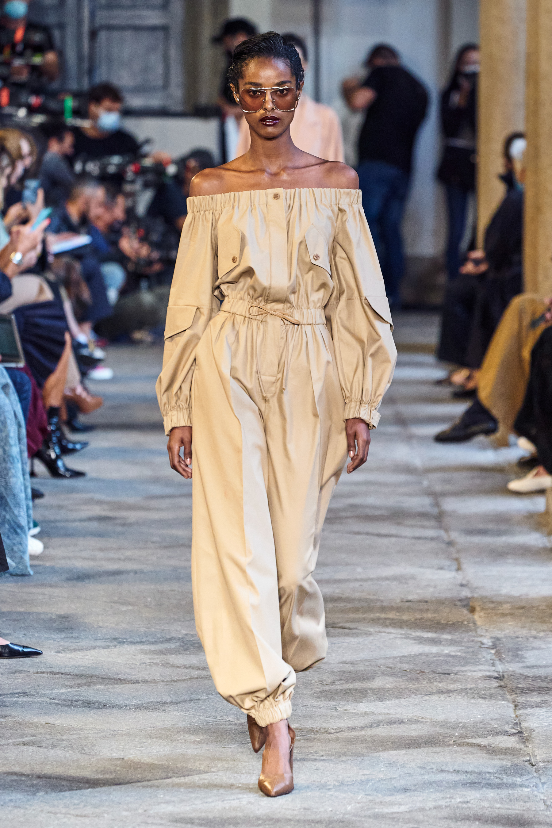 Look 13